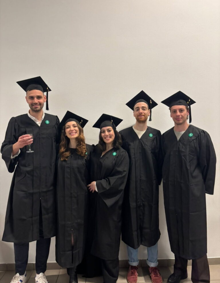 Lire la suite à propos de l’article 🎓 Cérémonie des doctorats 2025